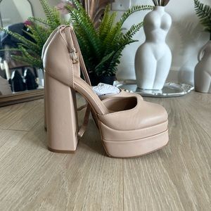 NWT Amazon heels